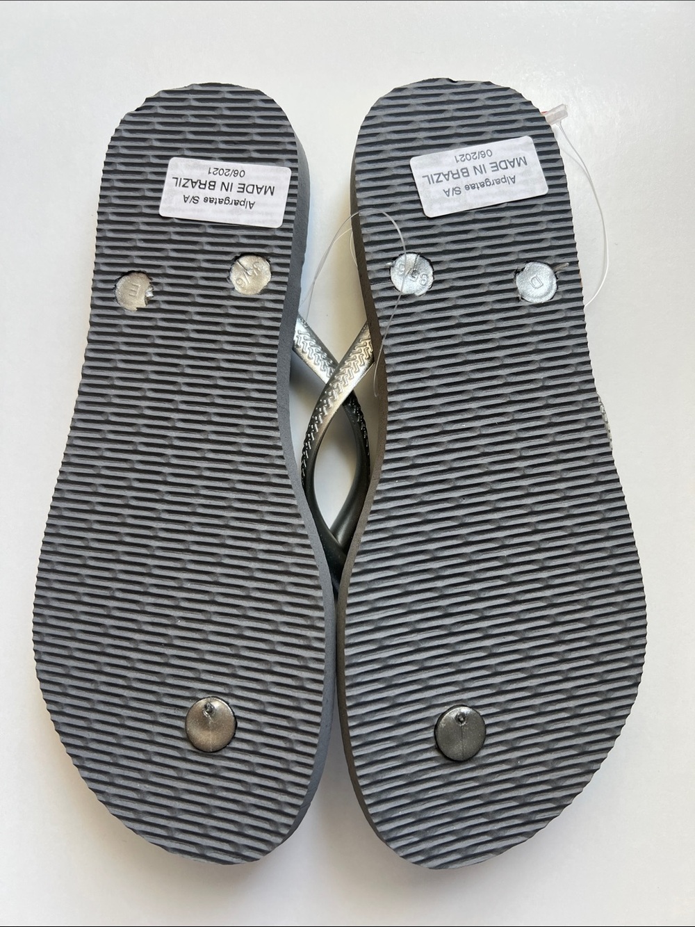 Havaianas Women's Slim Sandals / Rubber Silver Metallic Strap Flip Flop Sz 6-6.5 - Picture 8 of 16